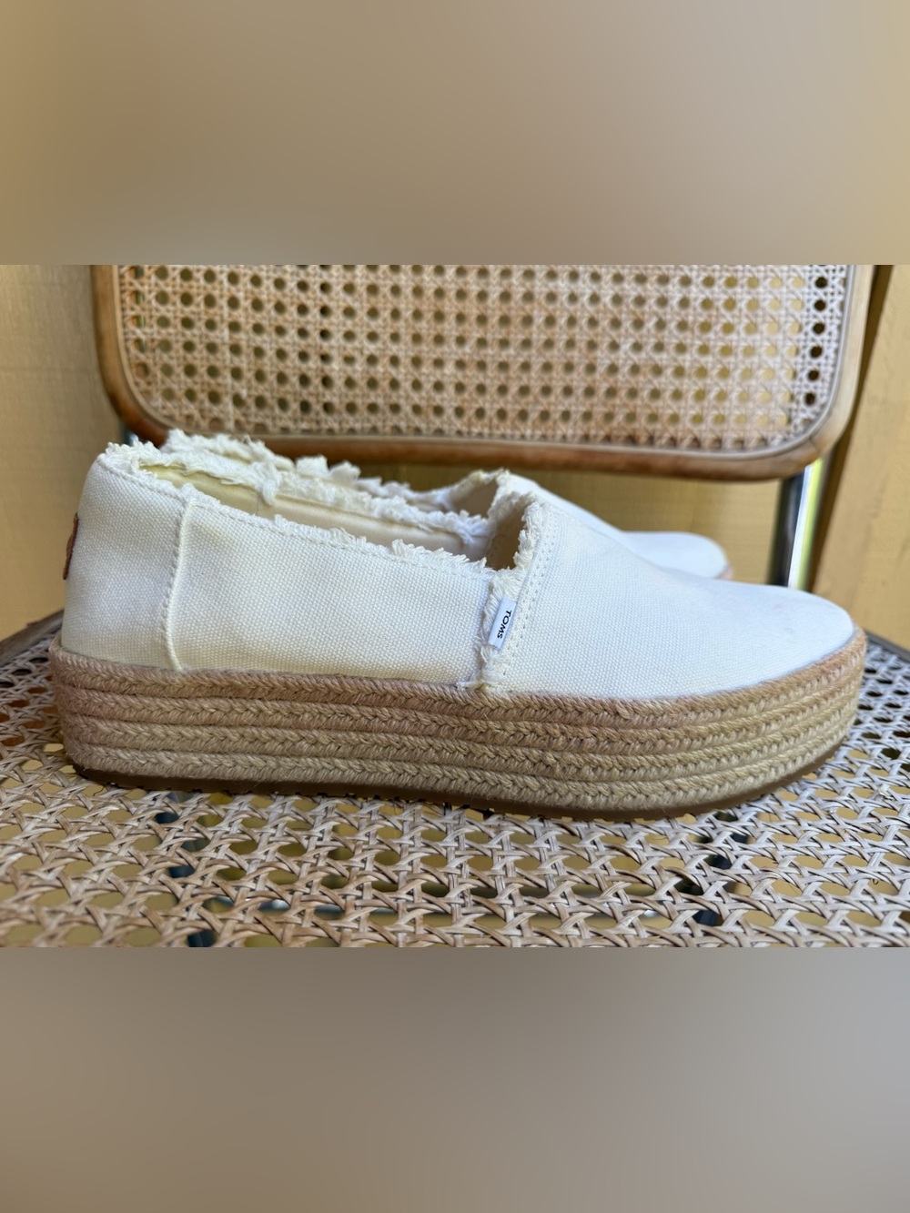 TOMS Alpargata Platform Espadrille White Canvas Shoes Women’s size 11